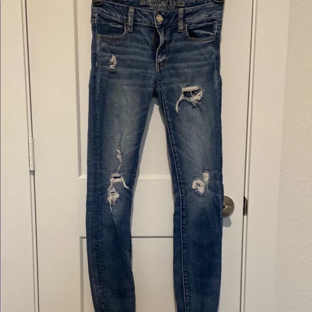 American Eagle Outfitters Women's Blue Distressed Jeans